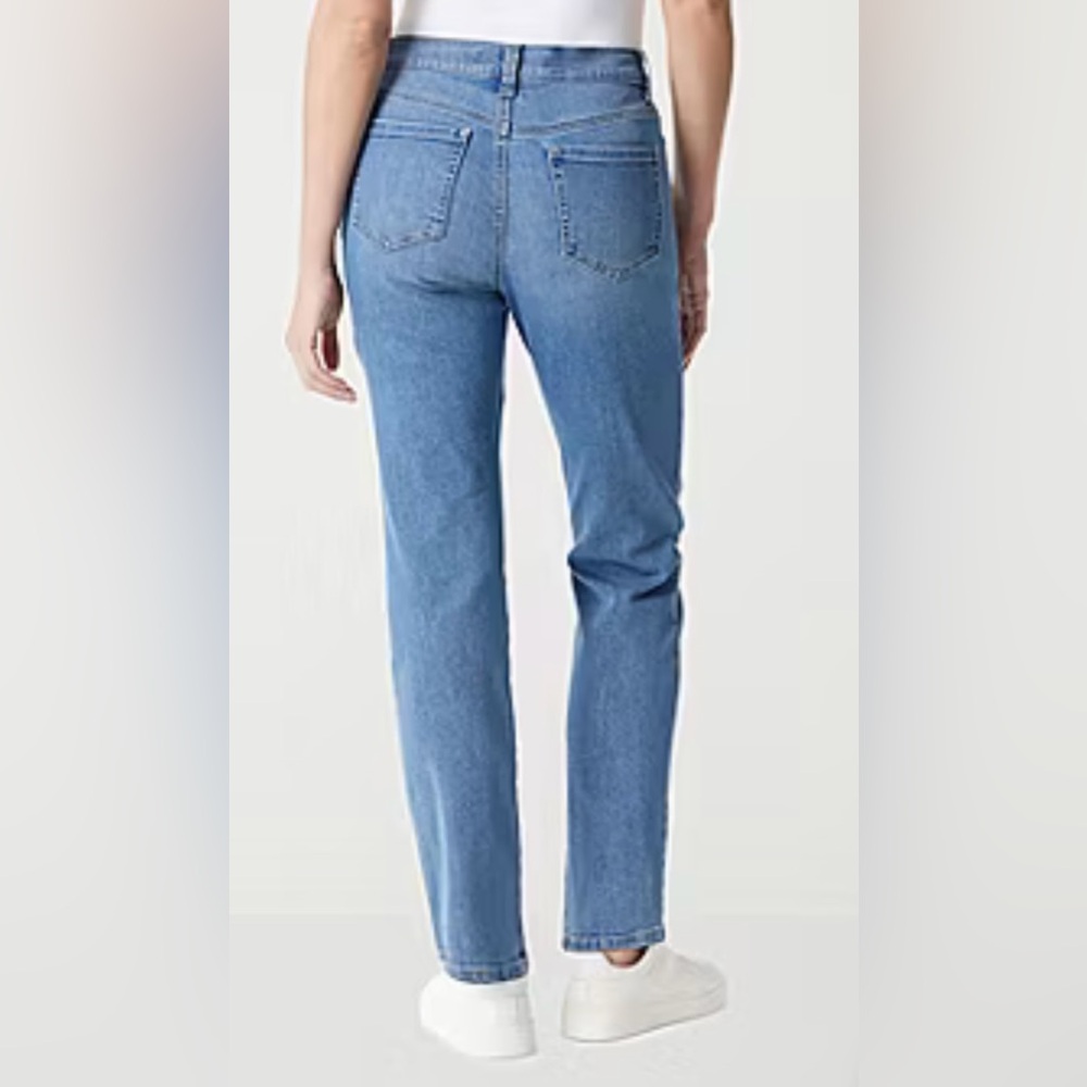 Gloria Vanderbilt Mid-Wash Amanda Classic Straight Leg Jeans Size 6 - Picture 13 of 13